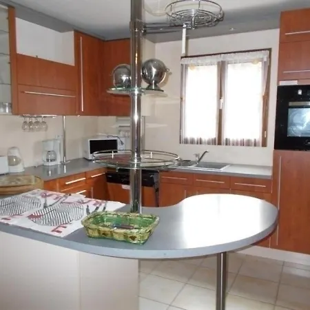 Casa de Férias Maison Saint-pierre-colamine, 5 Pieces, 9 Personnes - Fr-1-395-10