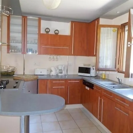 Maison Saint-pierre-colamine, 5 Pieces, 9 Personnes - Fr-1-395-10 Casa de Férias *